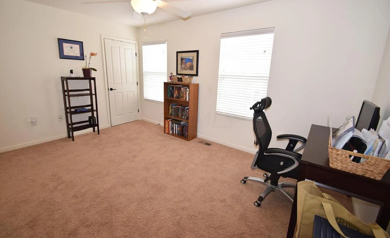 2 bed, 2.5 bath, 1380 sqft, $1,899 — Photo 4