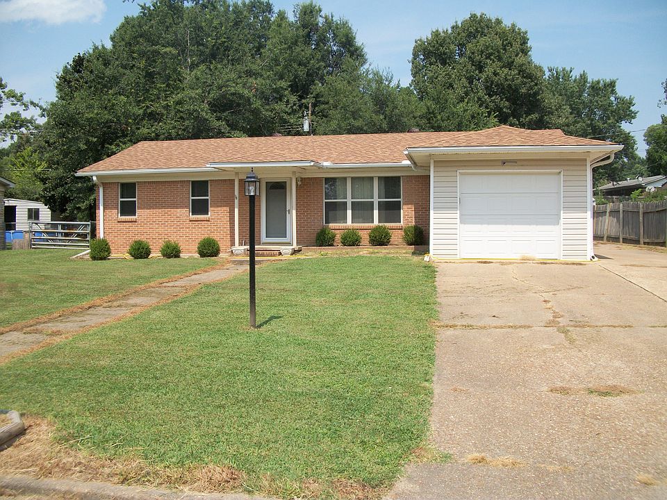 2nd image of 112 Lombardy Ln