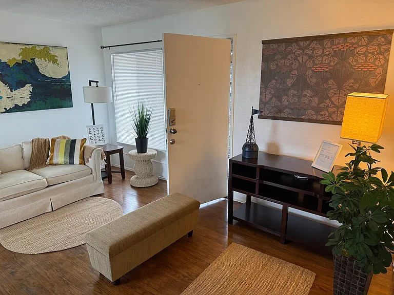 4068 Oakcrest Dr #3 — Photo 5