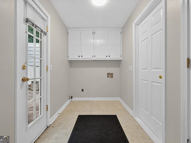 129 Springbrook Dr — Photo 16