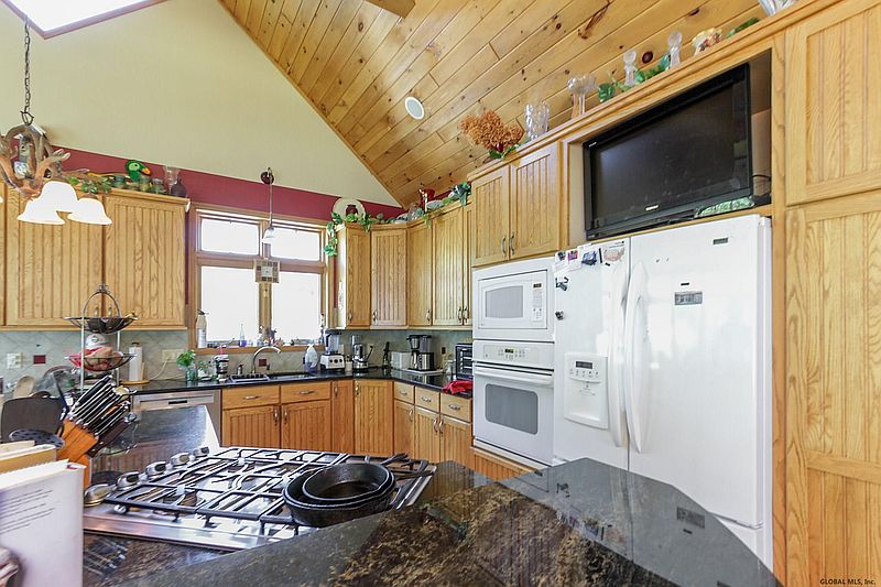 5th image of 17 Holiday Pt HOLIDAY POINT RD (P