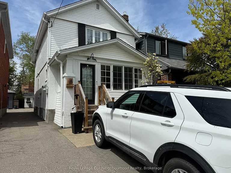 48 Albani St #UPPER — Photo 29