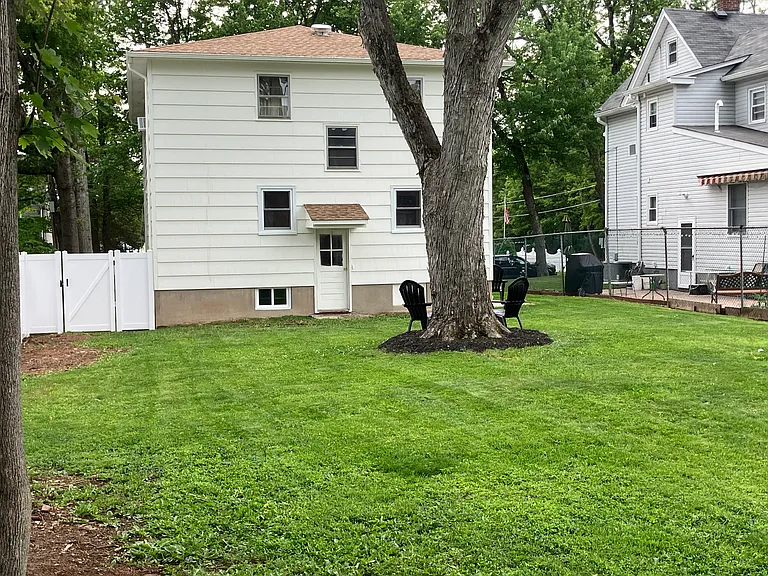 146 North Ave — Photo 12