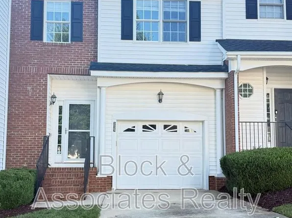 5523 Cottonrose Ln, Raleigh, NC 27606