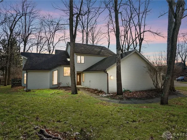 5018 Alpine Rose Ct, Dayton, OH 45458