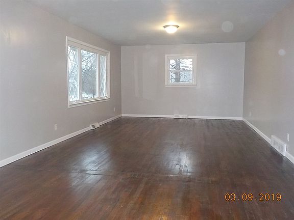 2nd image of 85 Shawnee Dr