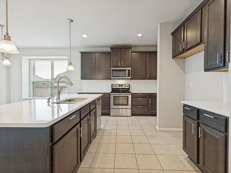4400 Horsemint Cv — Photo 6