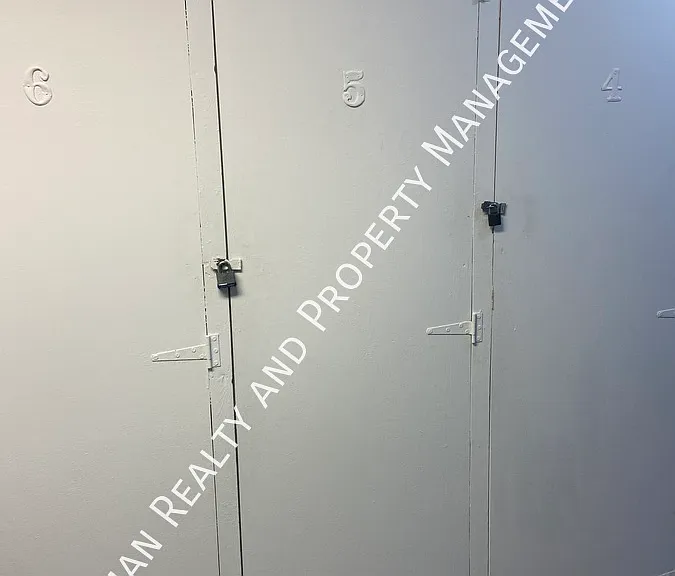 3815 Princess Dr #5 — Photo 7