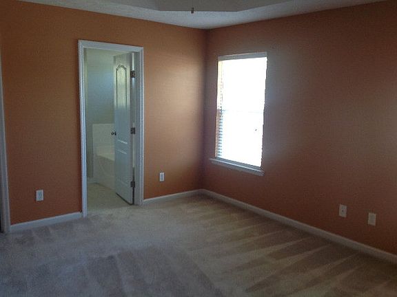 4th image of 1081 Cinnamon Dr