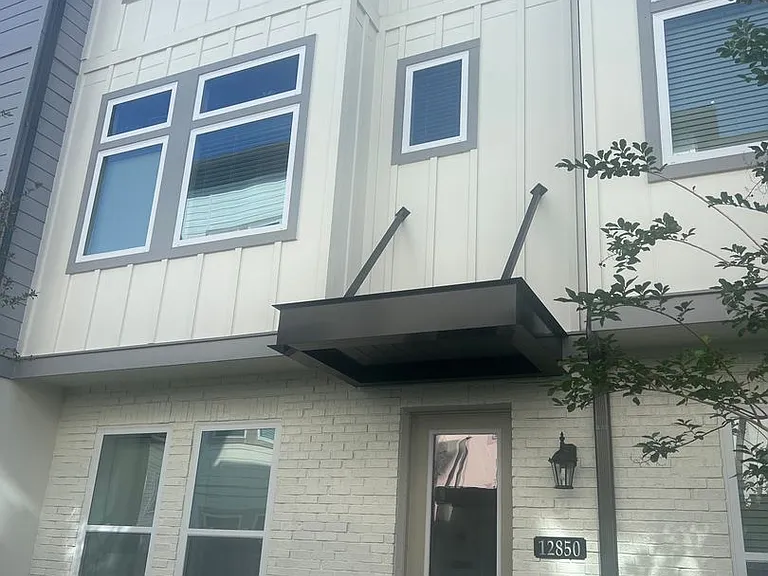12850 Gabor Ave — Photo 2