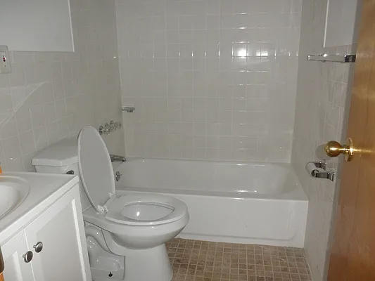 Rented by RV Realty | media 8