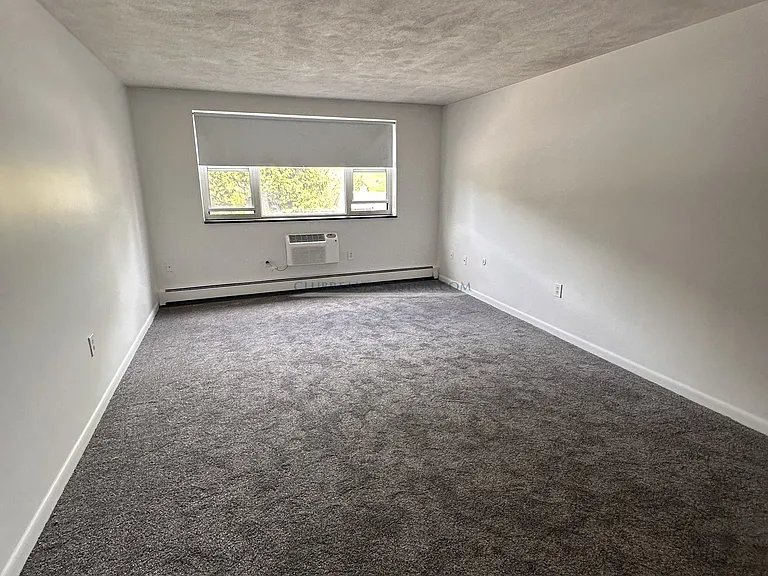 163 Lexington St #27 — Photo 2