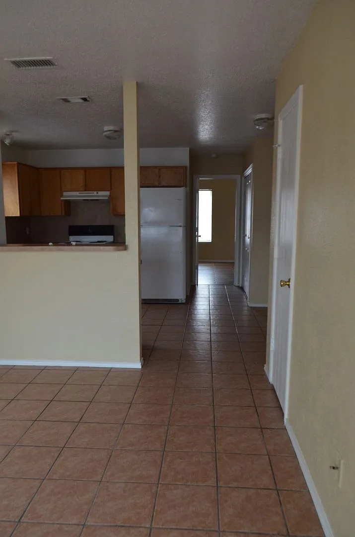4400 Alan Kent — Photo 3
