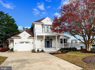 2 Harborview Dr, Ocean Pines, MD 21811