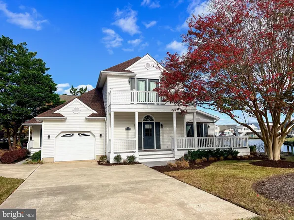 2 Harborview Dr, Ocean Pines, MD 21811