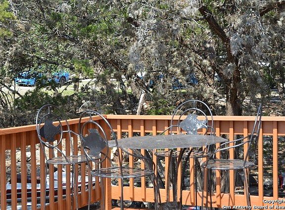 4th image of 1688 Canyon Lake Dr