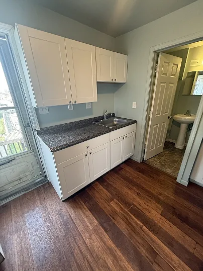 1308 Hanford Ave #3 — Photo 14