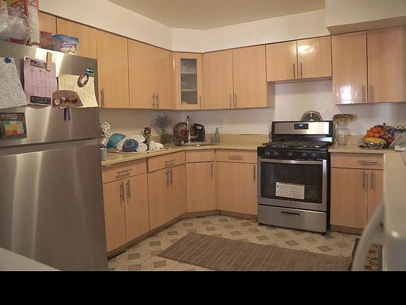 2nd image of 16448 84th Ave #2