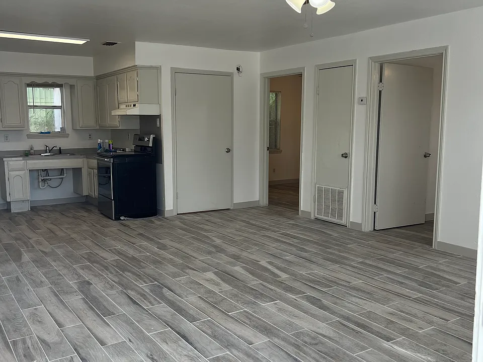 4879 Michelle Dr #2