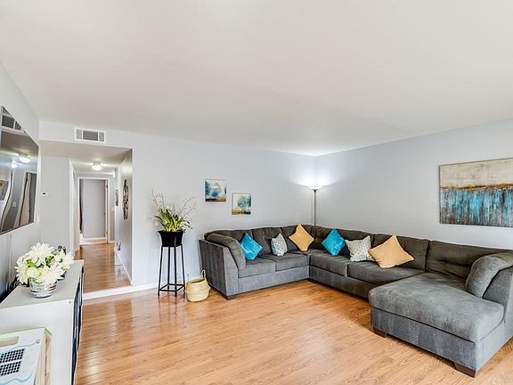 3rd image of 554 Toyon Ave APT 11