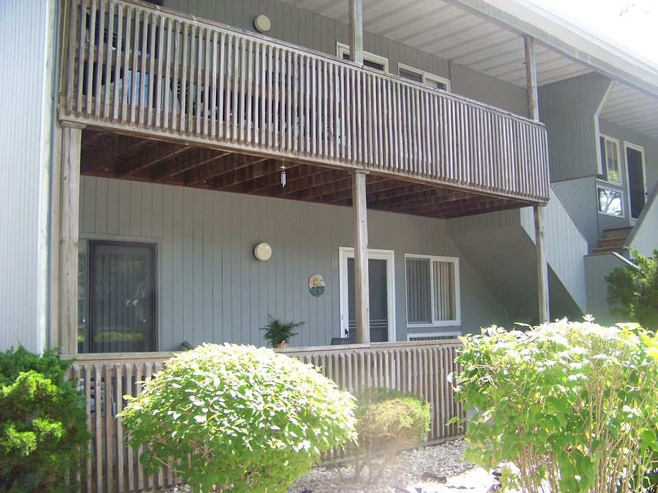 2nd image of 95 Springville Rd APT 28
