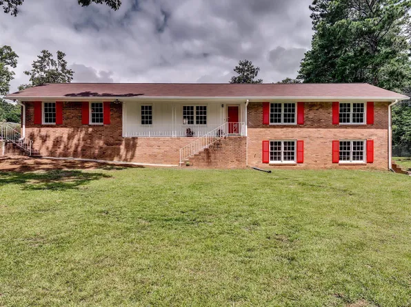 7016 Skyline Dr, Lithia Springs, GA 30122