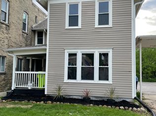 135 N Main St #5, Dousman, WI 53118