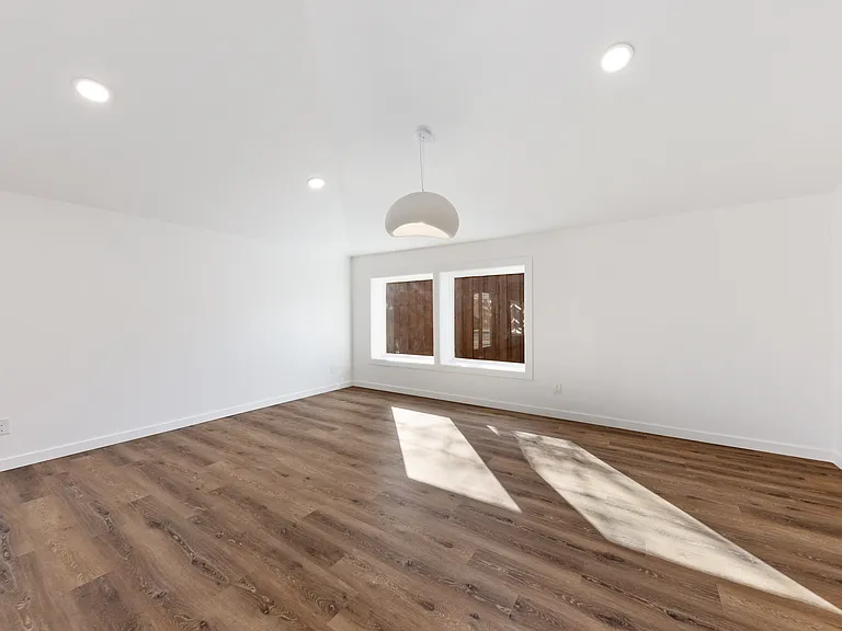 3616 Woodleigh Dr — Photo 11