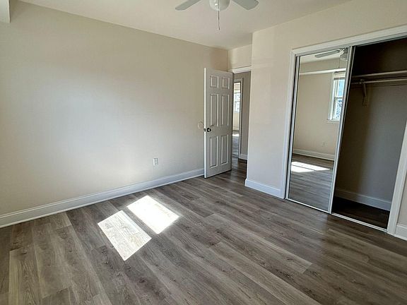 3rd image of 4015 Devereaux St