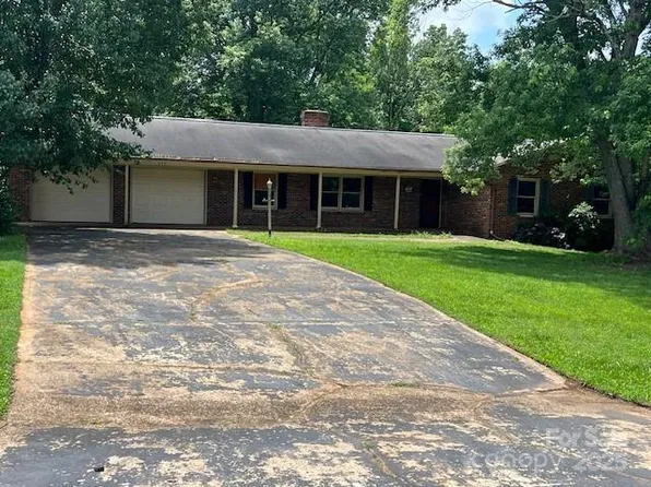 715 Sunridge Dr, Lincolnton, NC 28092
