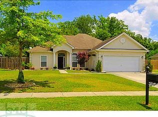 6 River Rock Rd, Savannah, GA 31419