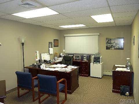 1st image of 1045 Park Blvd
