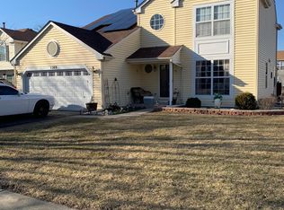 1369 Lilac Ln, Carol Stream, IL 60188