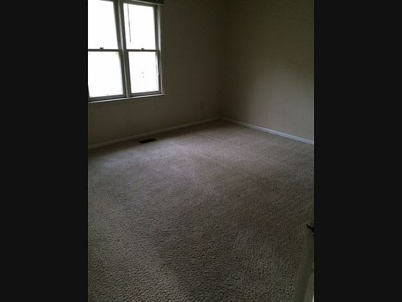 4th image of 103 B Eric Ct