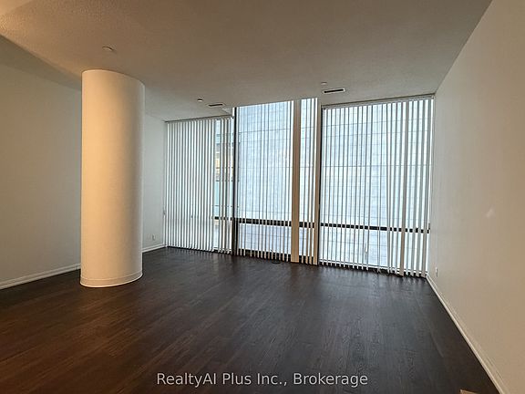 2nd image of 832 Bay St #213