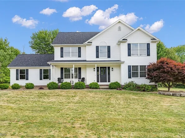 471 Olde Country Ln, North Lima, OH 44452