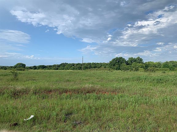 3rd image of 2813 County Road 104