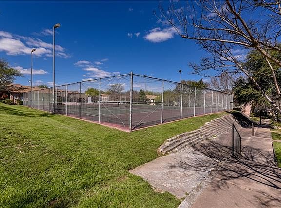 3rd image of 9009 N Plaza Dr #131