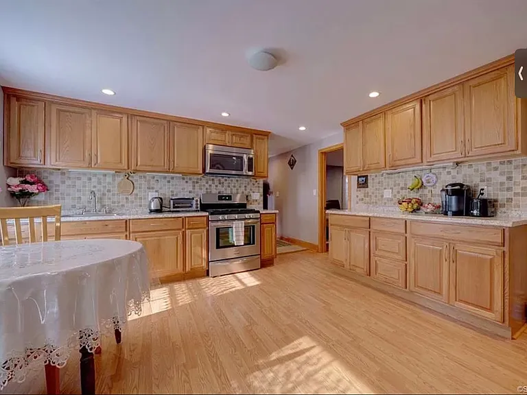 138 Biruta St #1 — Photo 19
