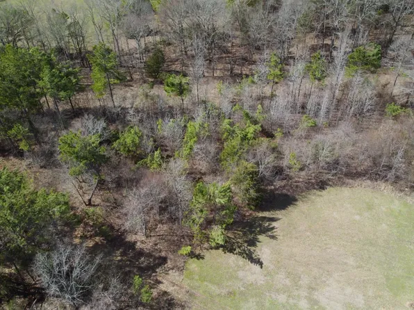 1000 Burton Rd, Senatobia, MS 38668