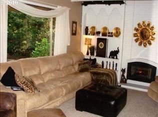 5675 SW Glenbrook Rd, Beaverton, OR 97007