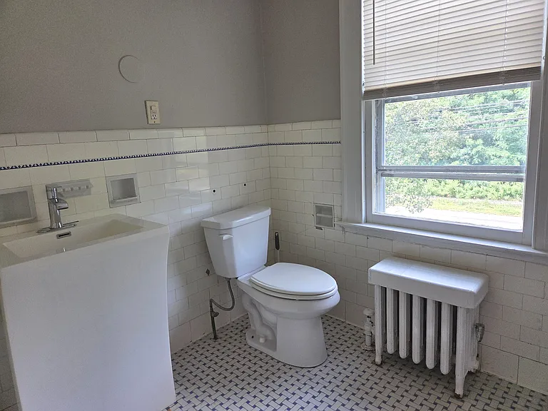 310 Putnam Ave — Photo 11