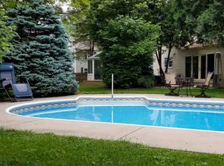 6 Mount Rainier Ln, Madison, WI 53705