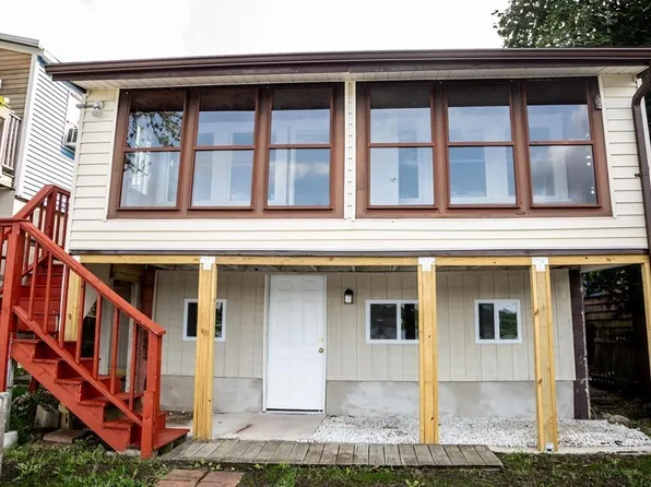 72 Woodbine Ave, Pembroke, MA 02359