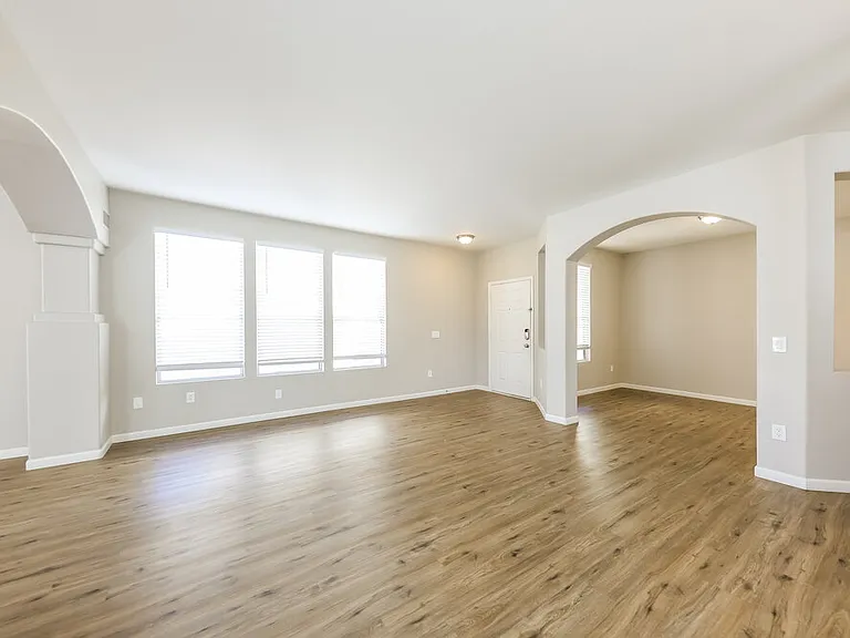 13416 W Peck Dr — Photo 12