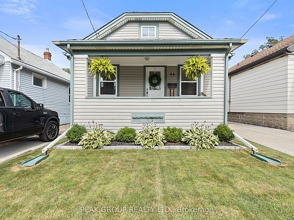 3rd image of 44 Richmond Ave