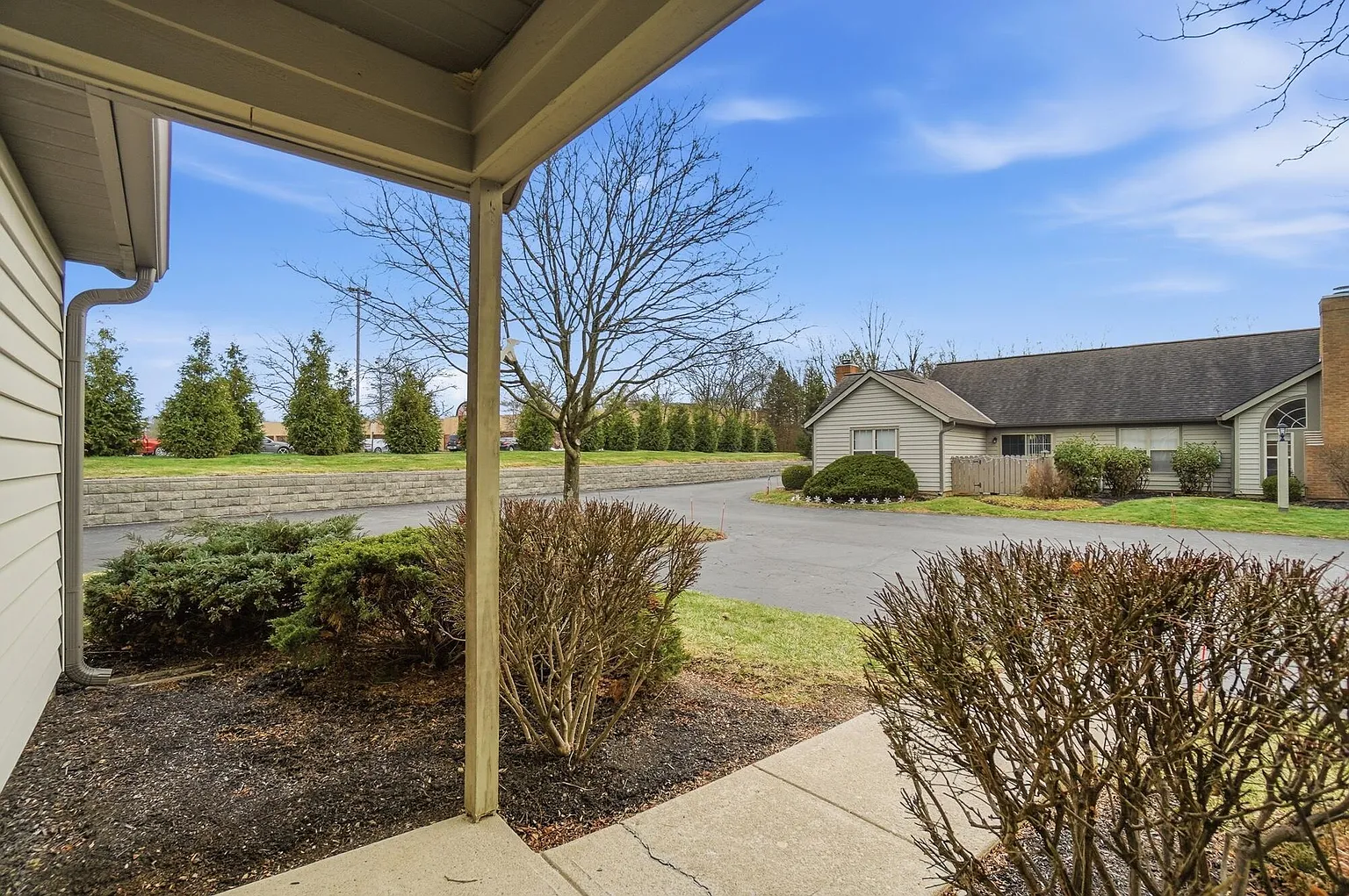 202 Deer Cross Ln photo 1