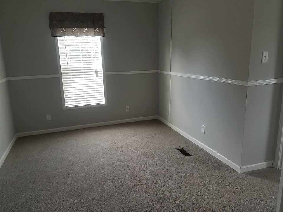 2nd image of 135 Rampart Ln