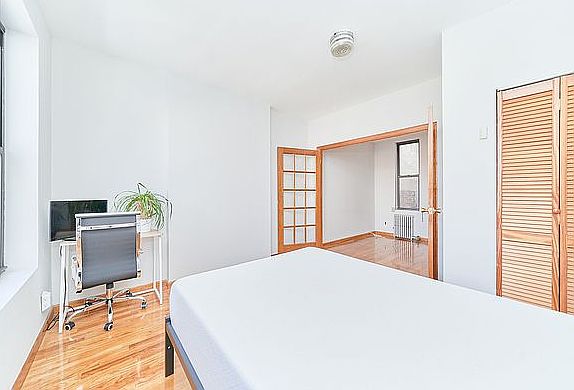 5th image of 462 9th Ave APT 8