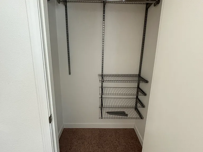1335 Hobart Dr — Photo 10